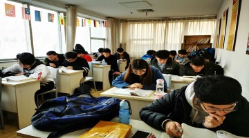 樱花日语学校中级班开课
